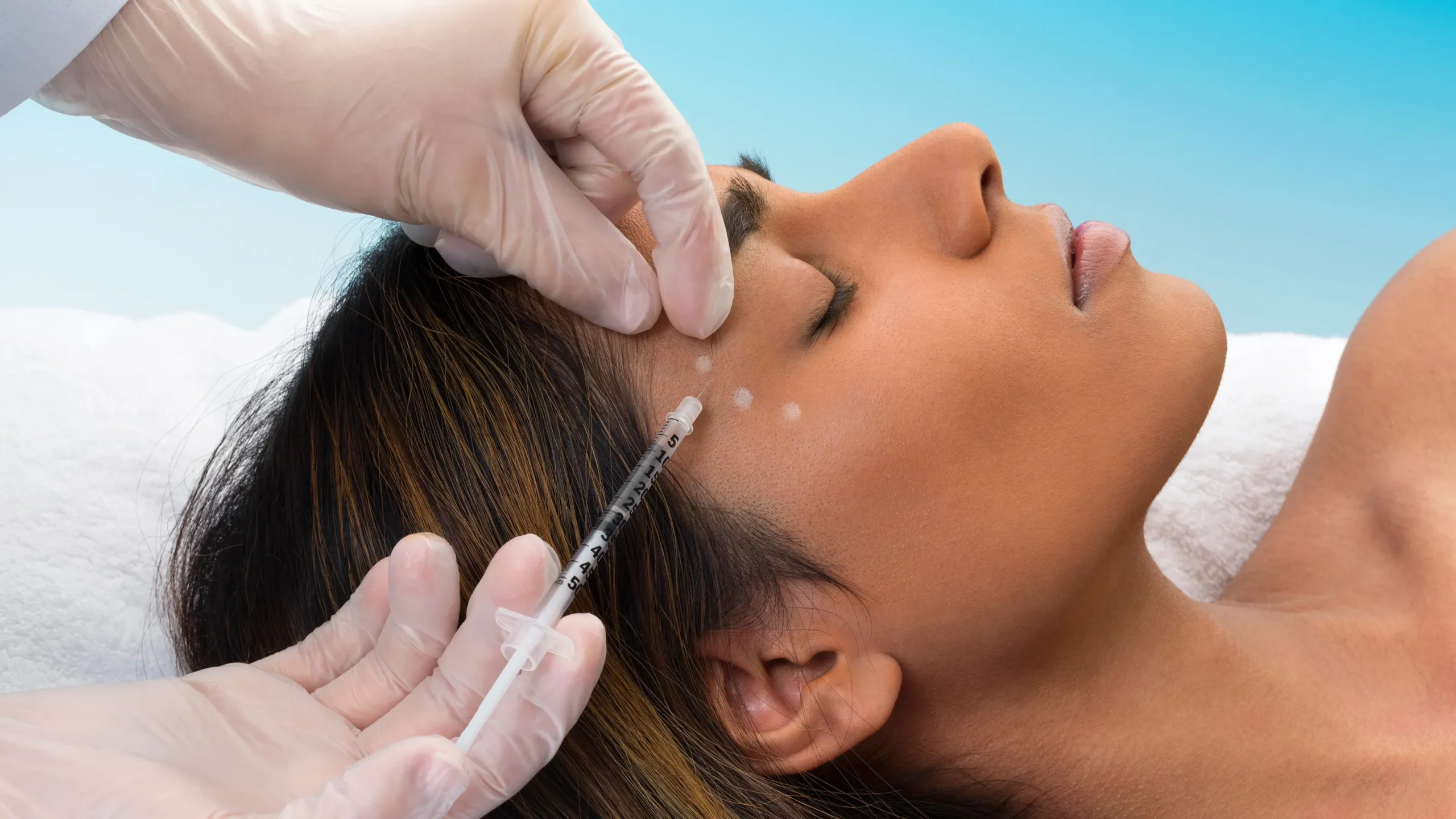 Advanced aesthetic nurse injector performing a Botox treatment at Oakville Flawless Cosmetic